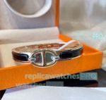 Replica Hermes Silver Metal Black Emerald Bracelet Mini Clic Chaine d'Ancre